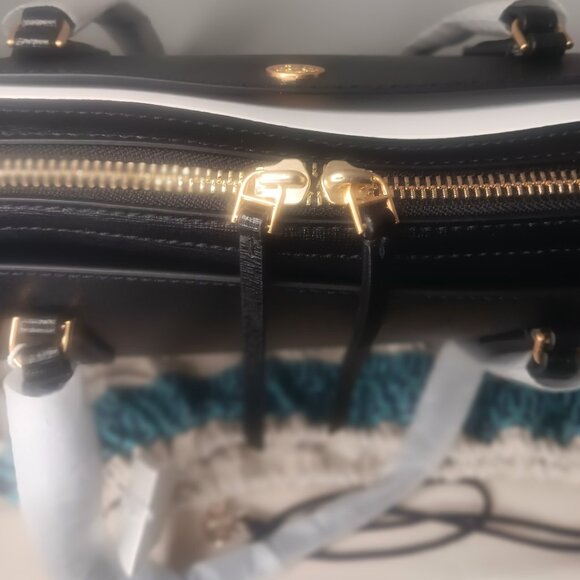 GORGEOUS NEW LARGE TORY BURCH ROBINSON LEATHER TOTE - Picture 9 of 15